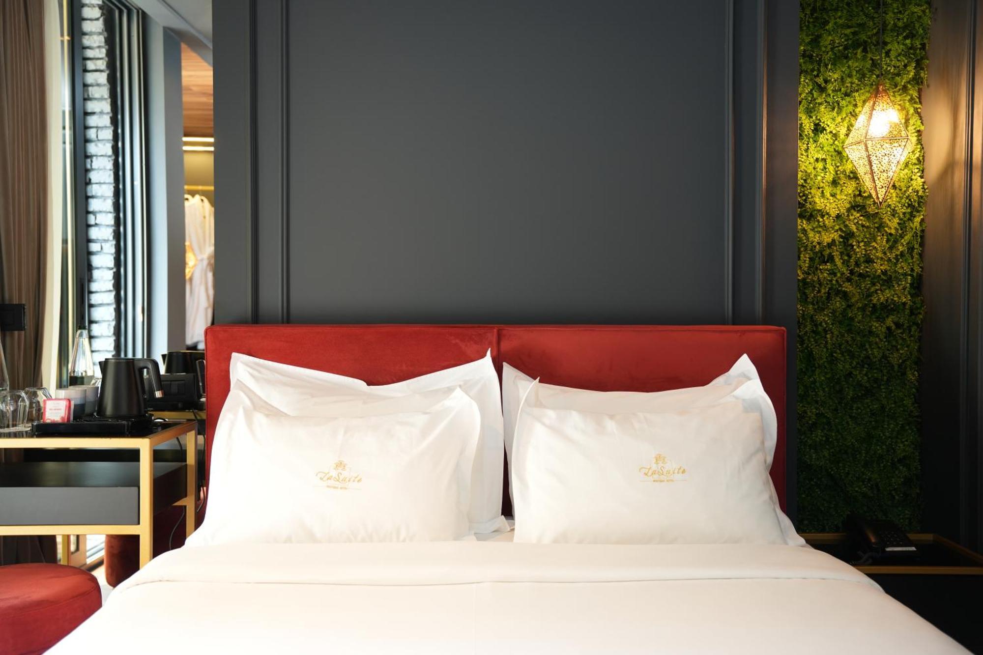 La Suite Boutique Hotel Tirana Exterior foto